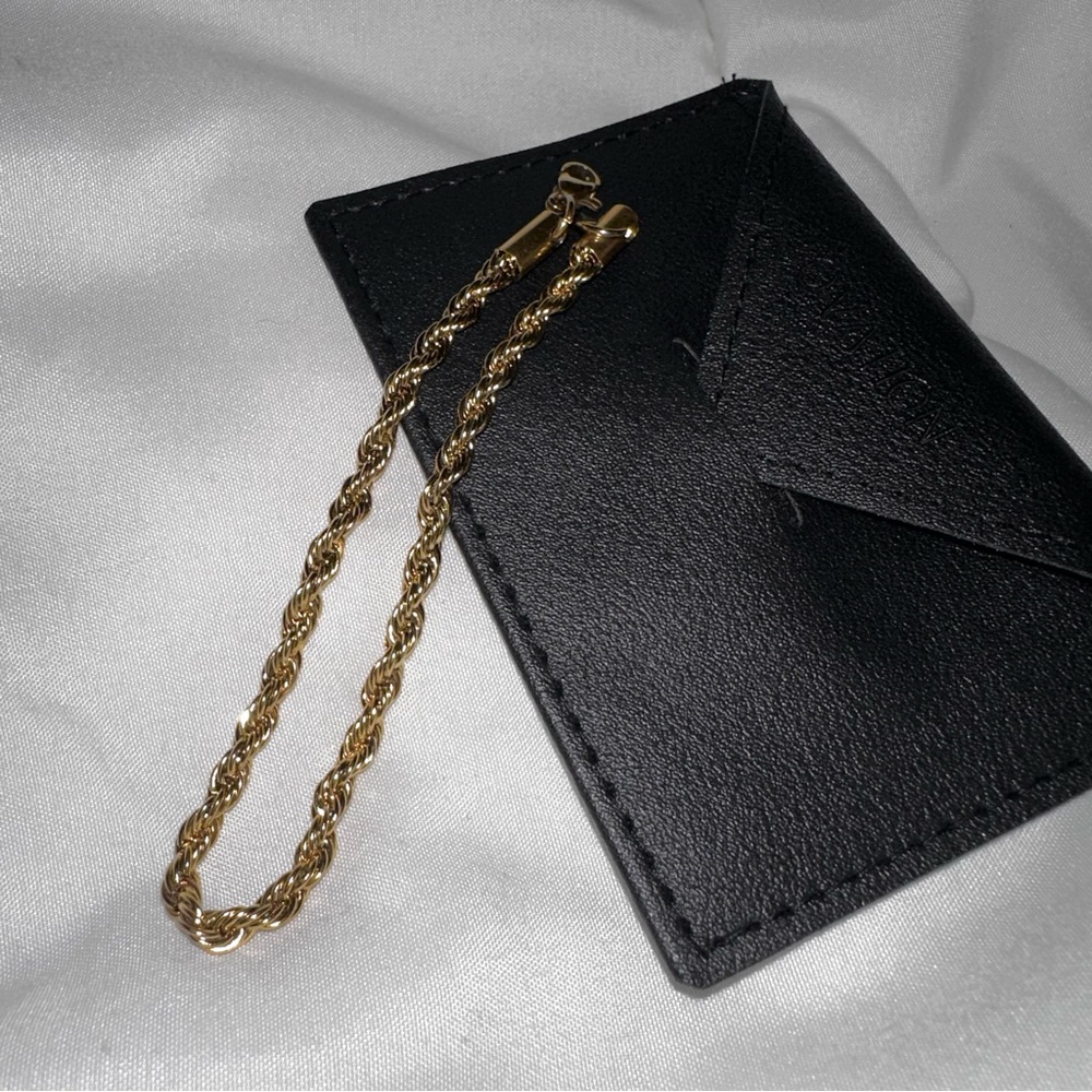 NWT Ovation 18k Gold Rope Bracelet